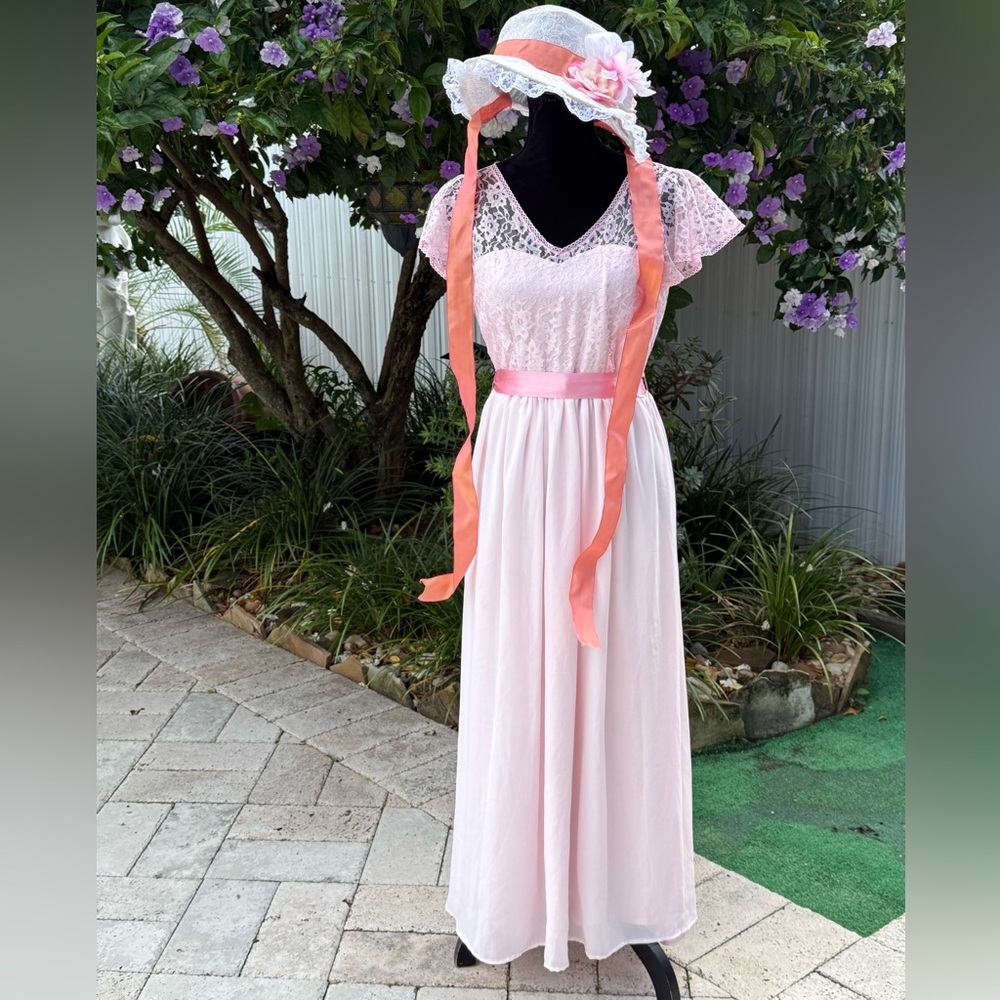 Vintage Pink Lace Dress with Hat